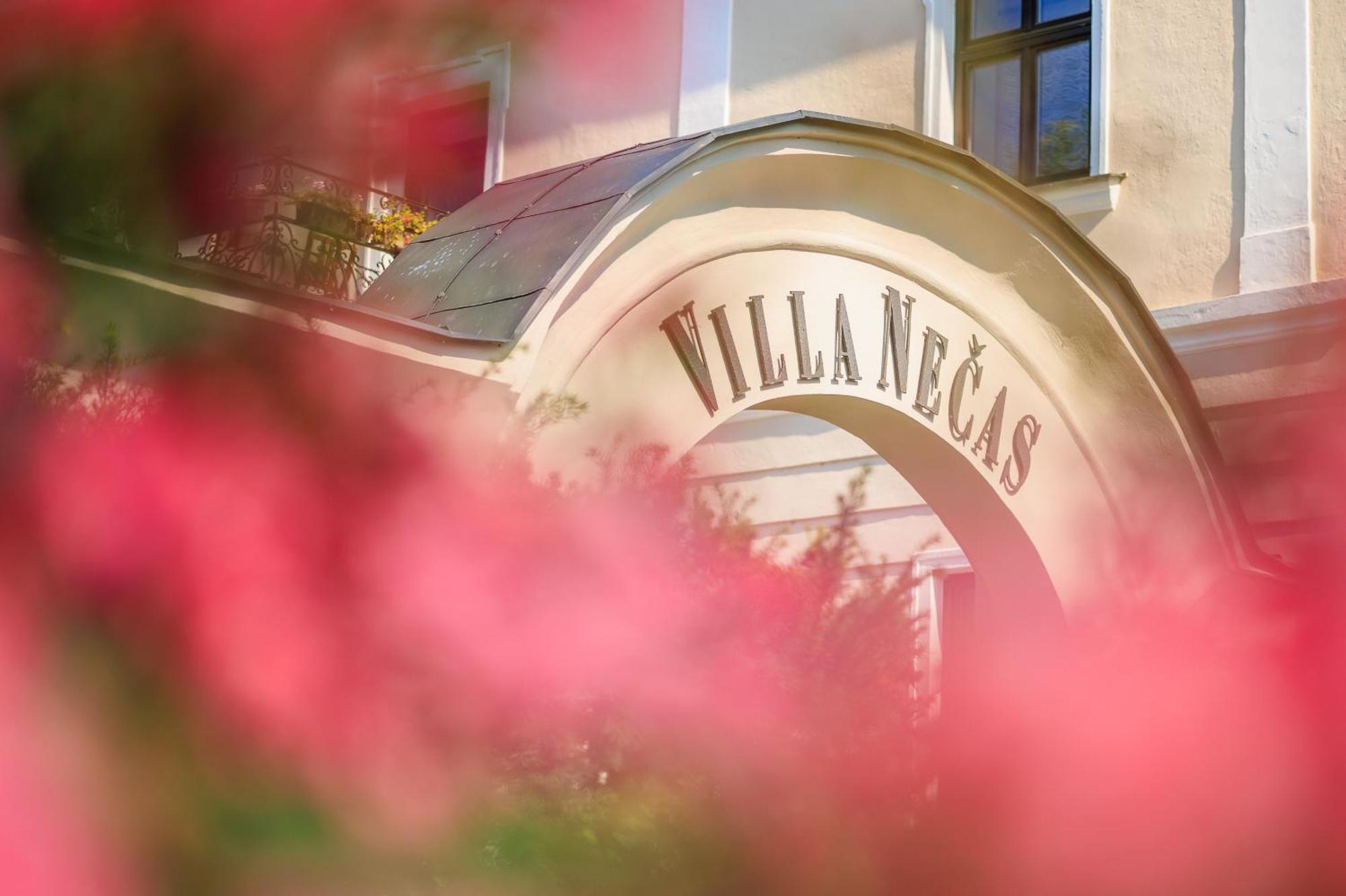 Hotel Villa Necas Zilina Exterior photo