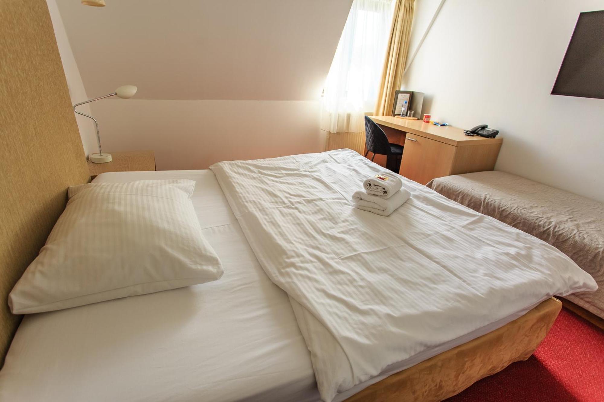 Hotel Villa Necas Zilina Exterior photo