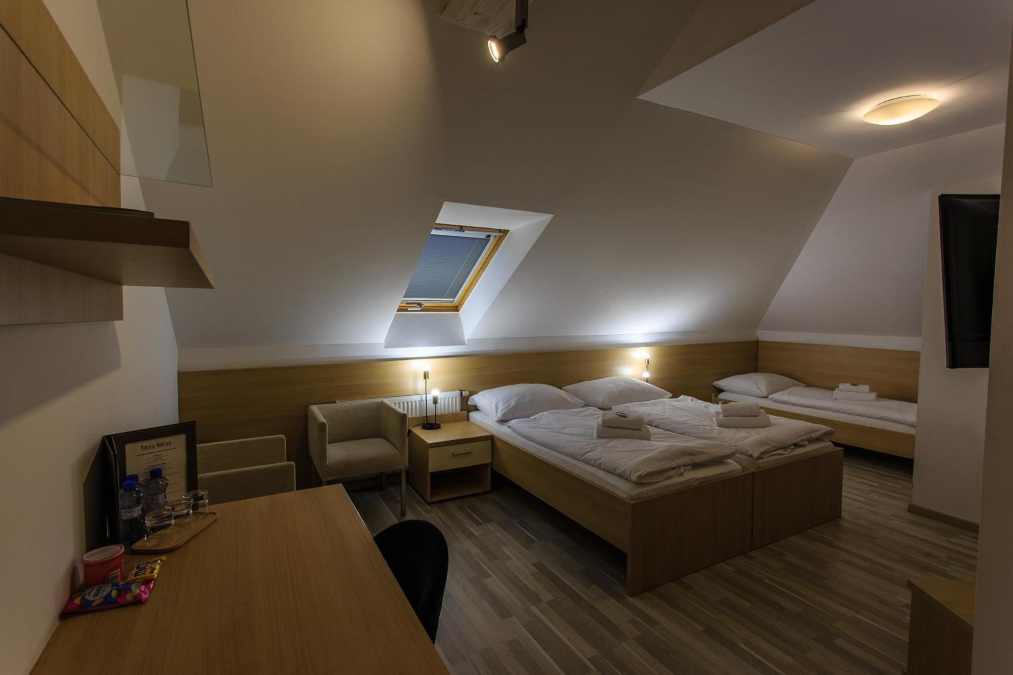 Hotel Villa Necas Zilina Exterior photo